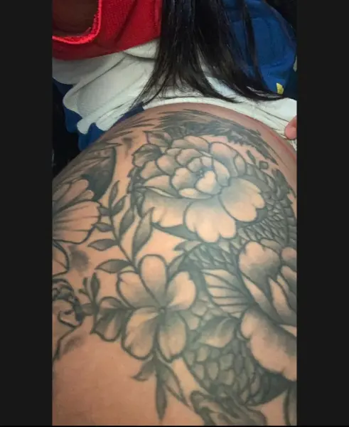 Su Morena Tatuada