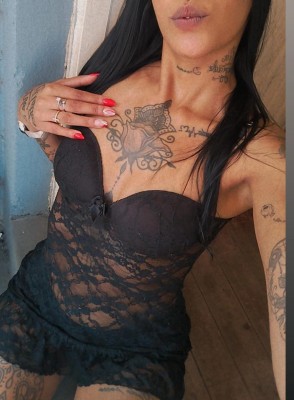 Mel Morena Tatuada
