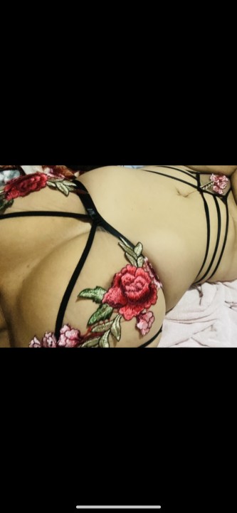 Morena peituda
