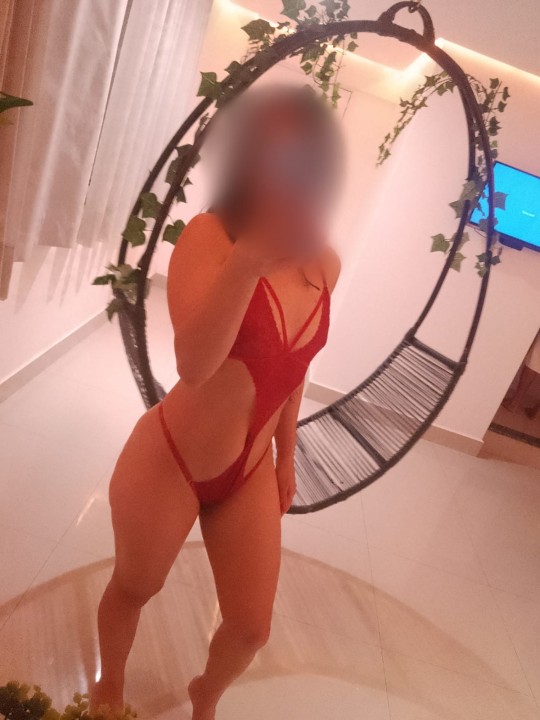 Nathy  toda natural  pronta para te dar muito prazer!!