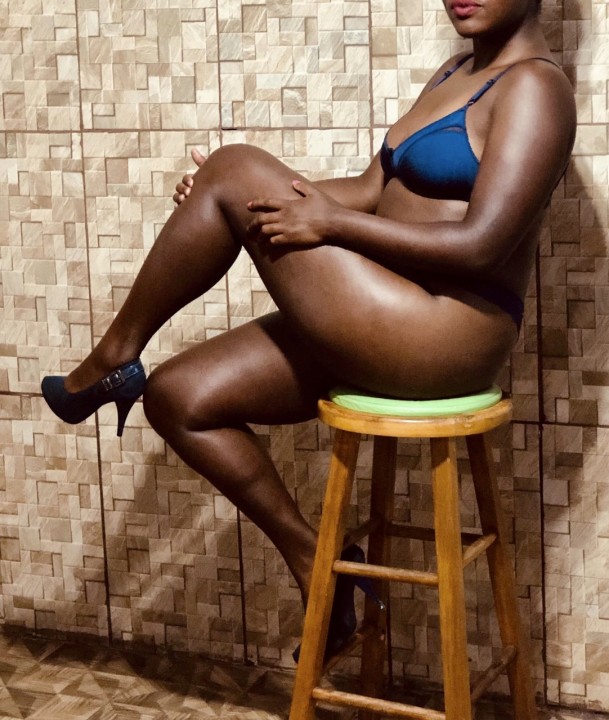 Taína Orsini profissional do sexo